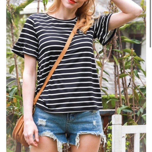 NWT•L-XL• Zen Lily Ella Essential Black & White Striped Minimalist Top - Picture 1 of 14